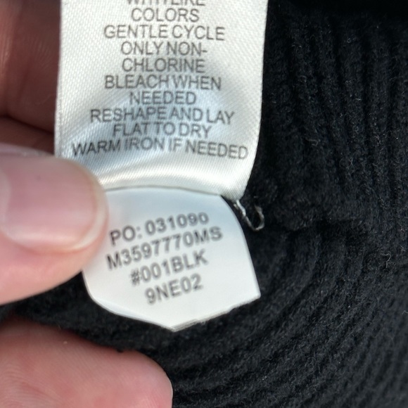 Studio by JPR Long Sleeve Crew Neck Lace Peephole Ribbed Sweater - Black - Small - Picture 8 of 8